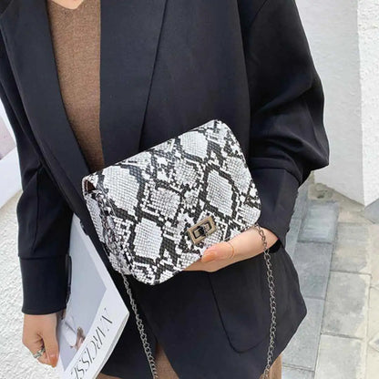 Alice Clutch-Elegant-Sophisticated-Fashion