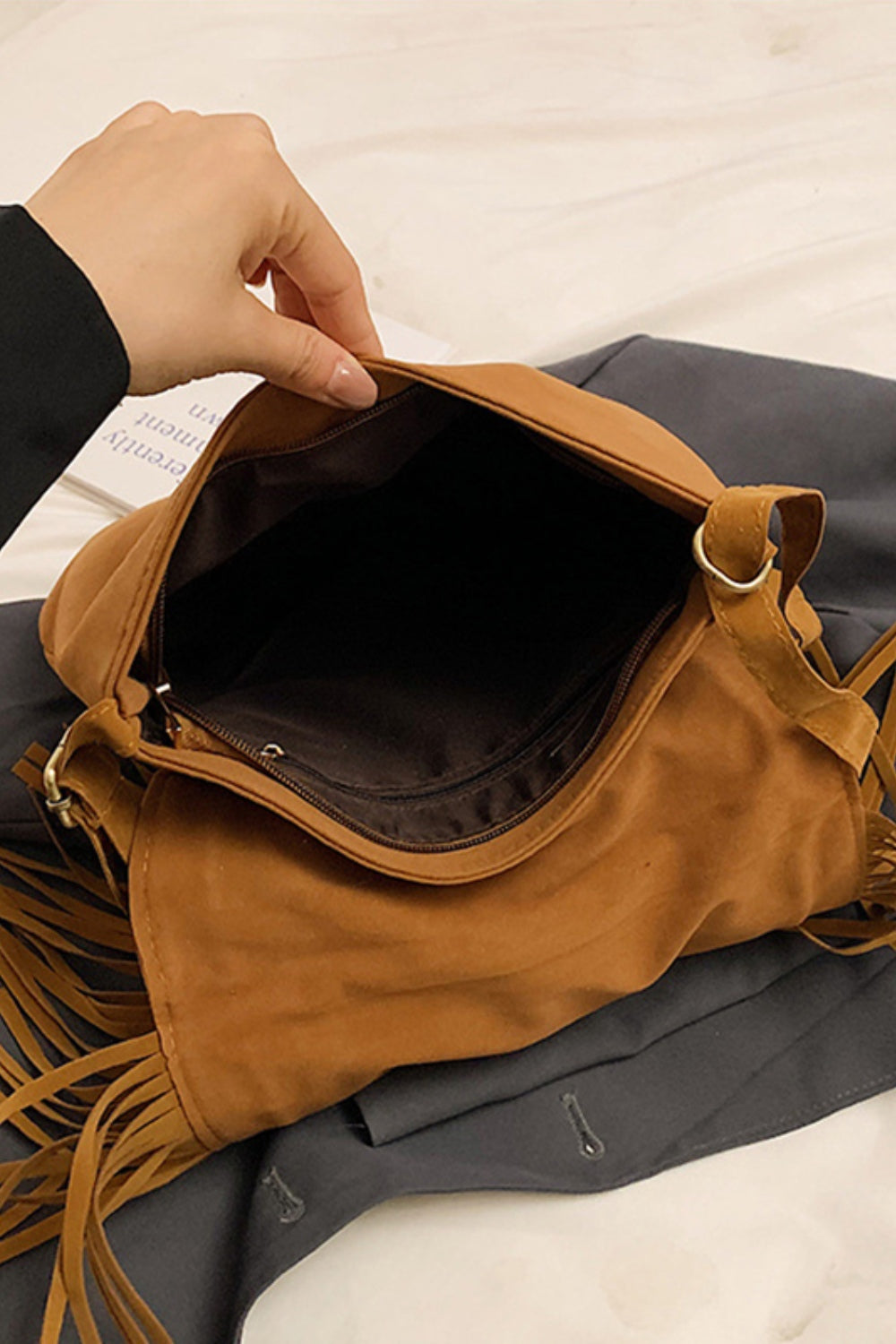 Suede Fringe Wide Strap Shoulder Bag-Stylish